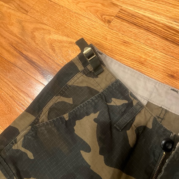 Carhartt W.I.P Aviation Camouflage Cargo Pants Sz. 28x32 - Picture 6 of 9